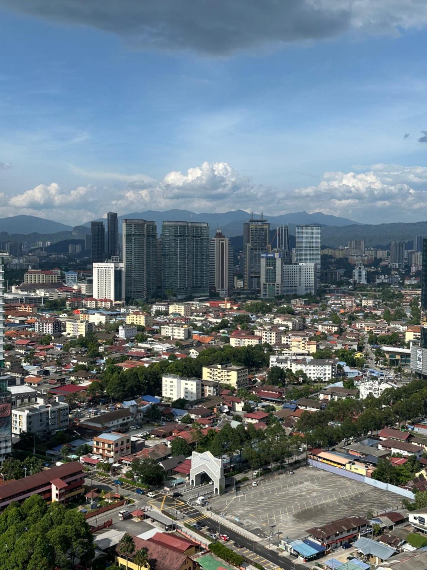 Colony Suites Klcc By Hibernate Kuala Lumpur Exterior photo