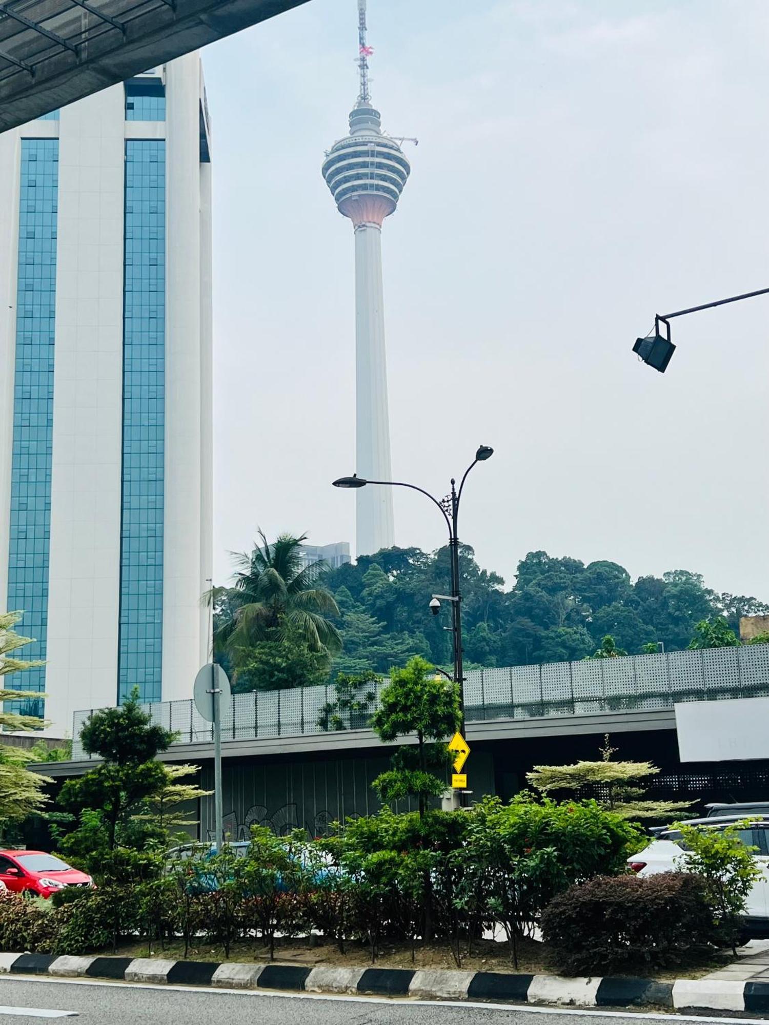Colony Suites Klcc By Hibernate Kuala Lumpur Exterior photo