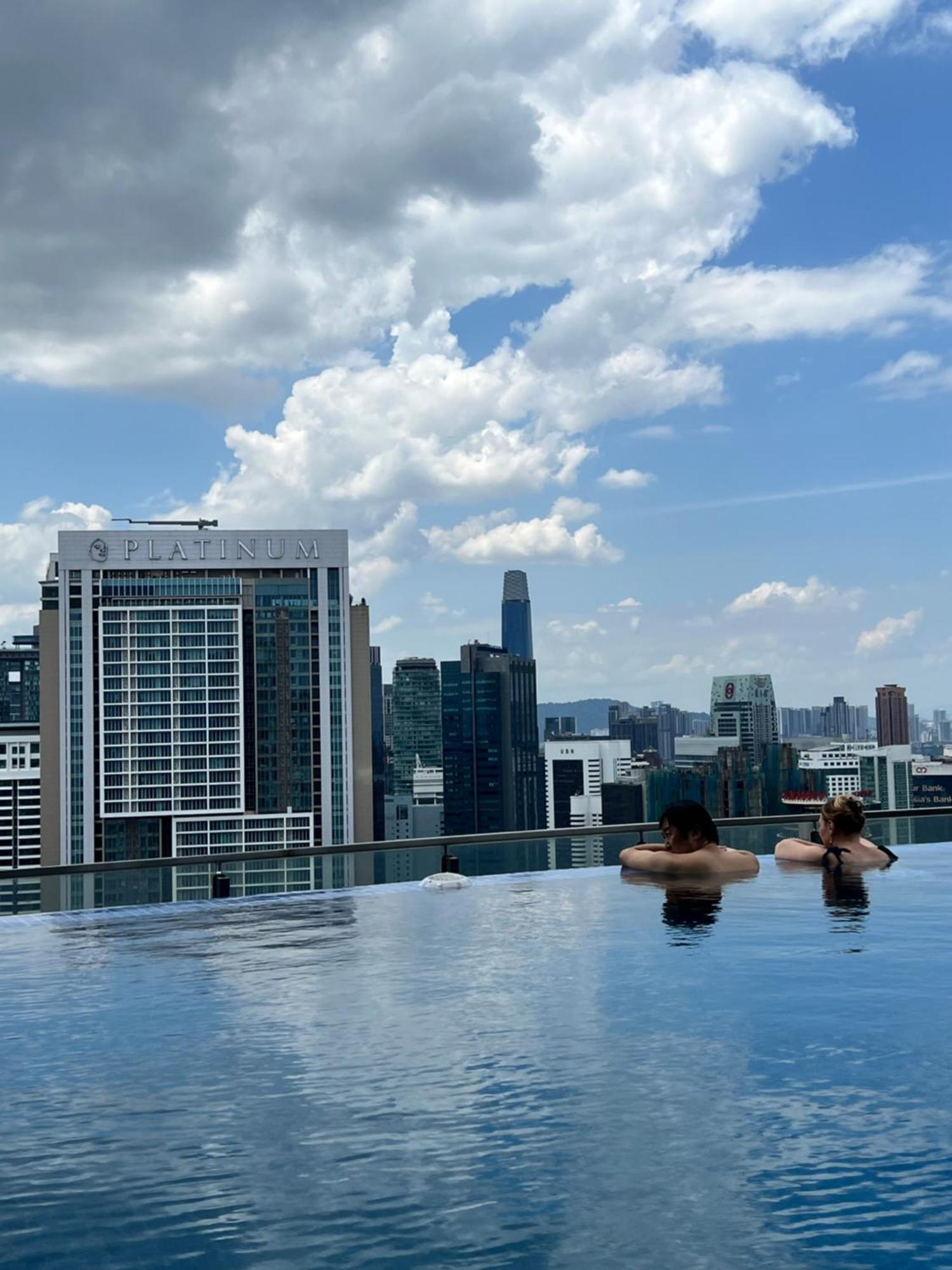 Colony Suites Klcc By Hibernate Kuala Lumpur Exterior photo