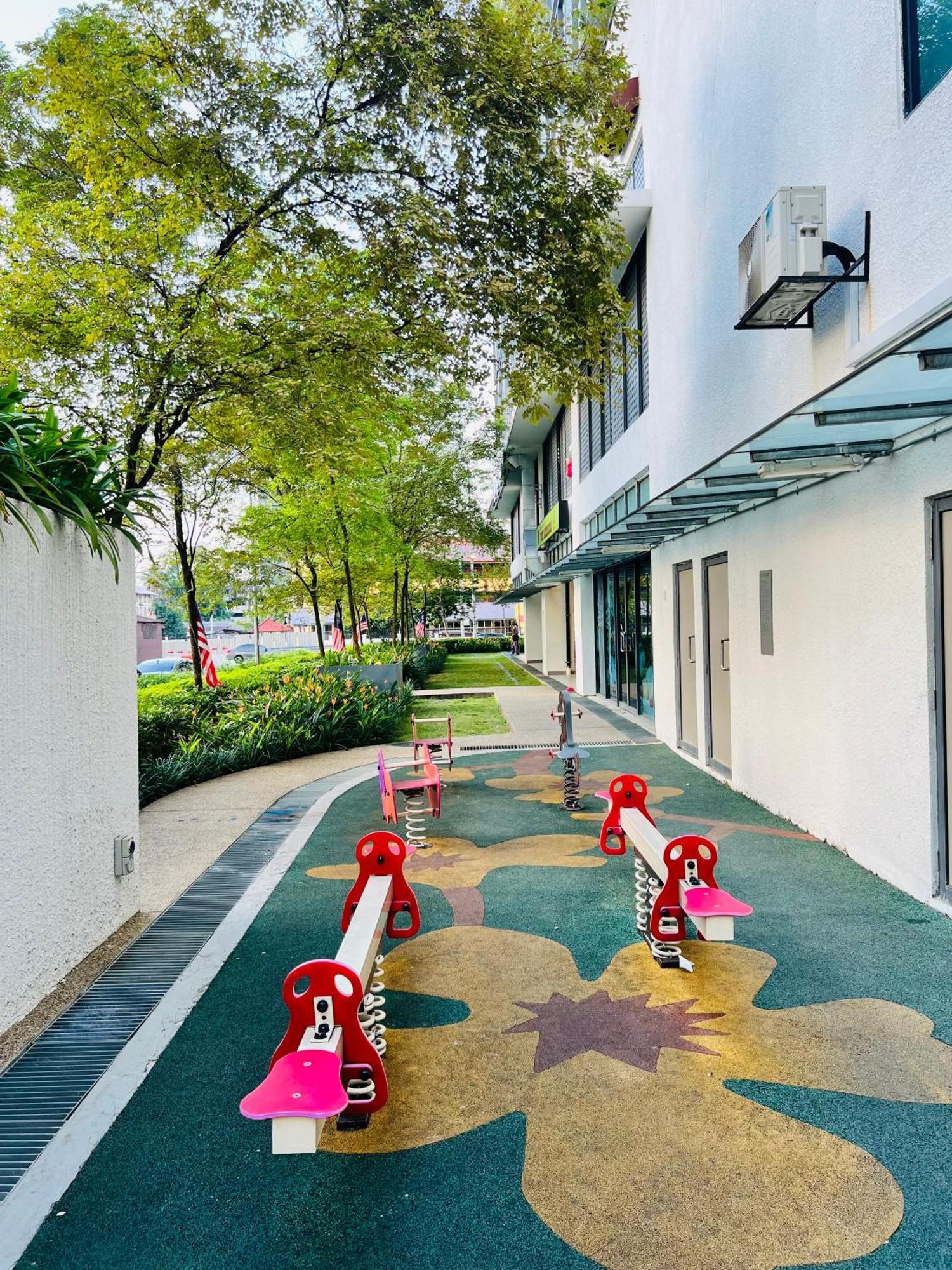 Colony Suites Klcc By Hibernate Kuala Lumpur Exterior photo