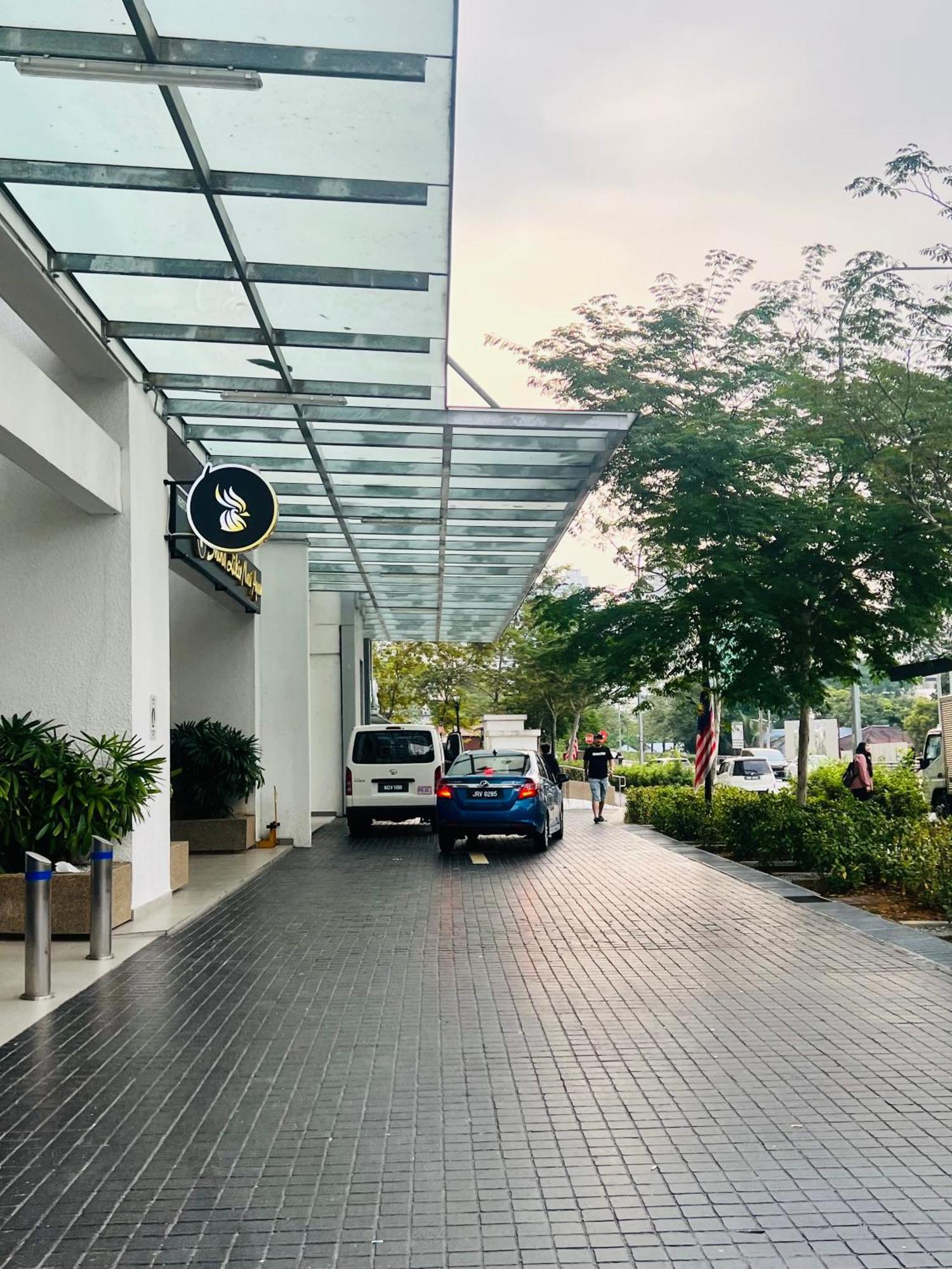 Colony Suites Klcc By Hibernate Kuala Lumpur Exterior photo