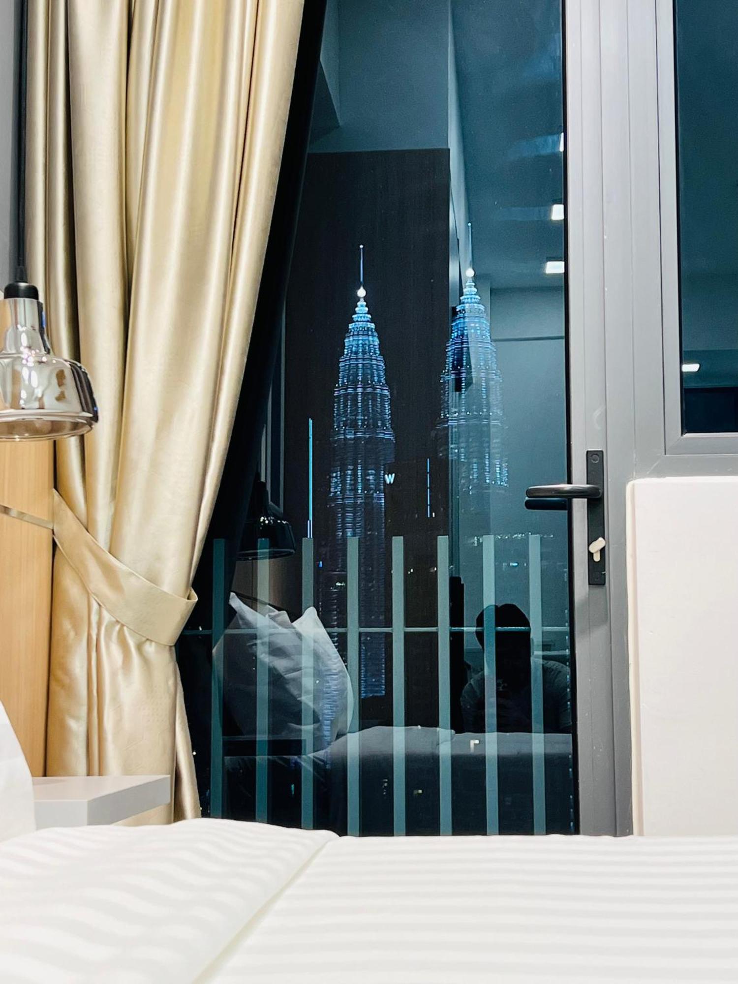 Colony Suites Klcc By Hibernate Kuala Lumpur Exterior photo